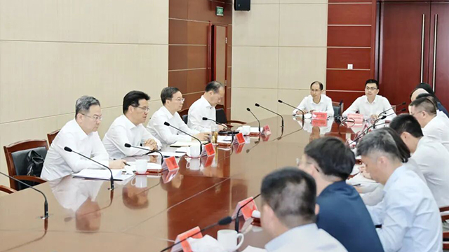常州市委市政府召开现代服务业政企交流会