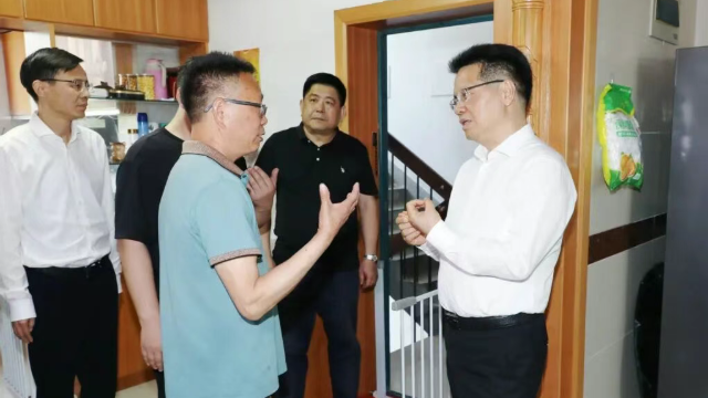 王剑锋看望慰问残疾人群体并调研